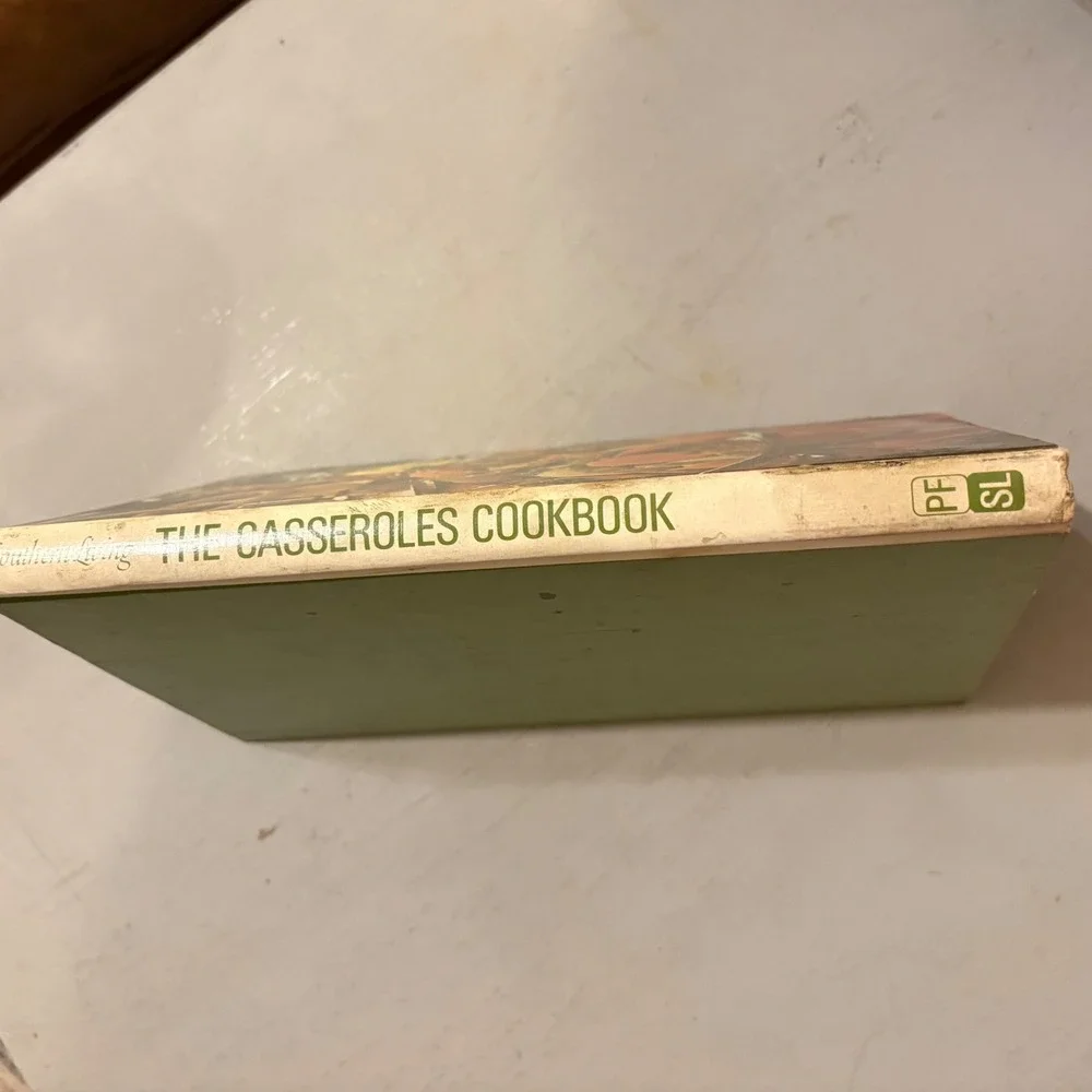 Vtg 1971 Southern Living Casseroles Cookbook Retro Mid Century‎ Kitchen Kitsch